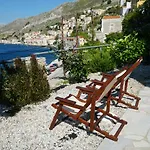 Gialos