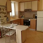 Gialos شقة سيمي