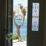 شقة Gialos