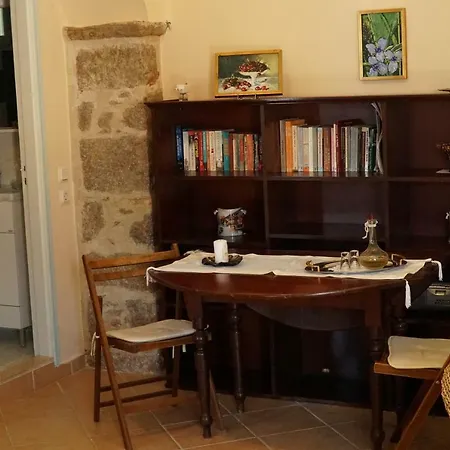 Gialos Apartment *