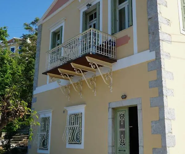 Gialos *